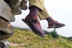 Crew Performance Split-Toe Socks (Dusty Plum)