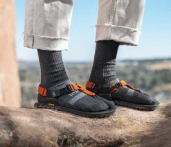 Crew Performance Split-Toe Socks (Granite)