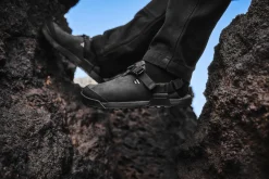 Mountain Clog - Nubuck Leather (Obsidian Dark Gray)